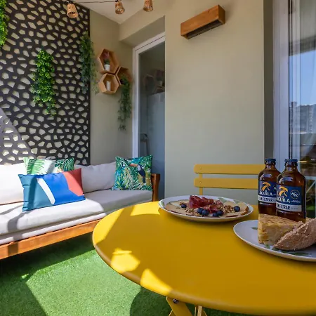 Appartamento Centro Wifi Terraza Parking Ascensor A La Playa A 5 Min
