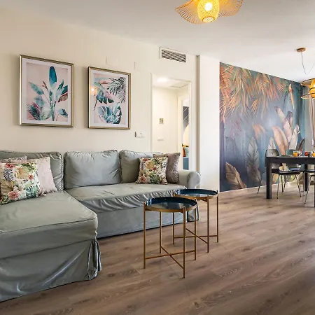 Apartamento Centro Wifi Terraza Parking Ascensor A La Playa A 5 Min Torremolinos